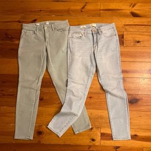 Pair of Universal Thread Jeans (Target Brand) size 28/6